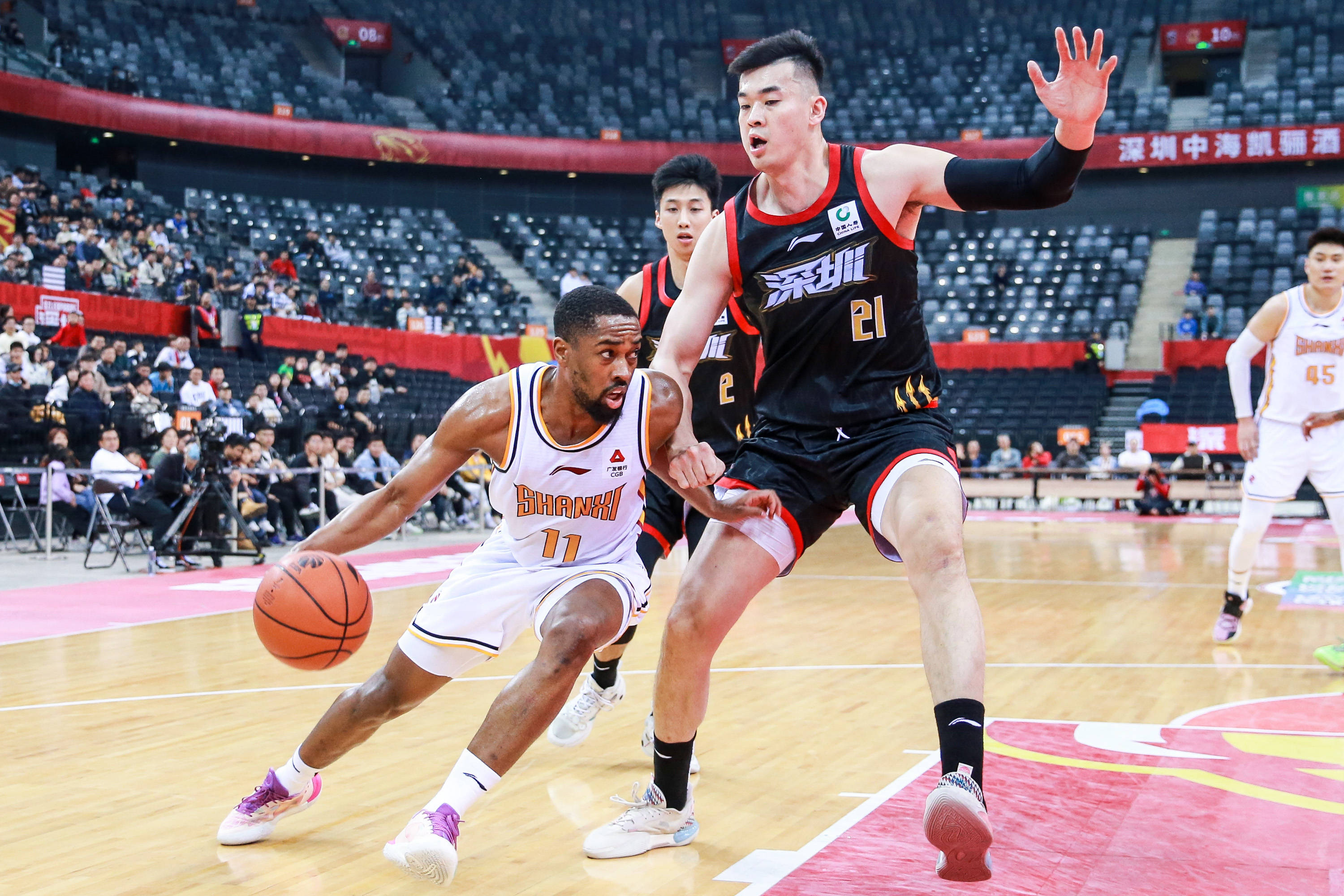 2-0领先遭对手连扳4局！薛飞2-4不敌篠塚大登 遭遇首轮游