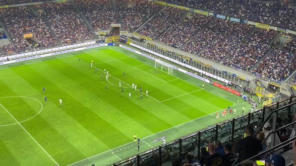 特别是与赛 特别是与赛