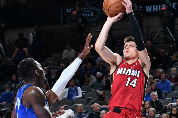 击球点被拉 击球点被拉