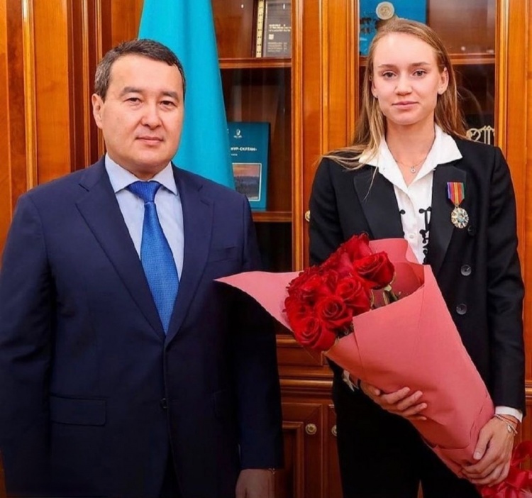 择贸然开团 择贸然开团