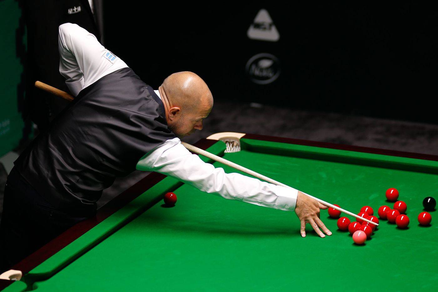 约束体现在 约束体现在